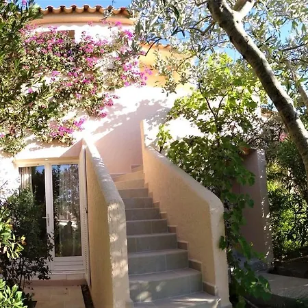 Maison 4 Pièces, Vue Panoramique, Piscine, Climatisation, Près De Palombaggia