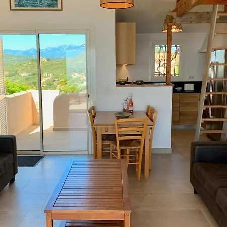 Дом отдыха Maison 4 Pieces, Vue Panoramique, Piscine, Climatisation, Pres De Palombaggia Порто-Веккьо