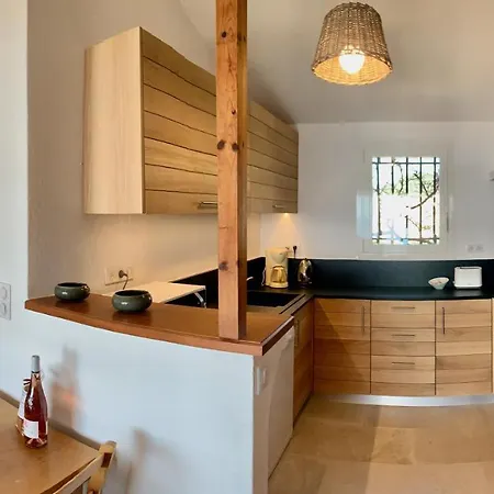 Дом отдыха Maison 4 Pieces, Vue Panoramique, Piscine, Climatisation, Pres De Palombaggia
