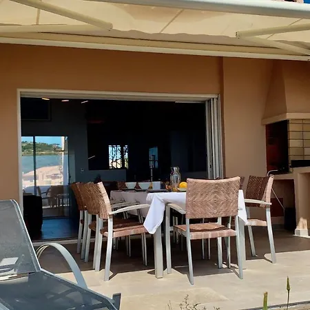 Дом отдыха Maison 4 Pieces, Vue Panoramique, Piscine, Climatisation, Pres De Palombaggia *