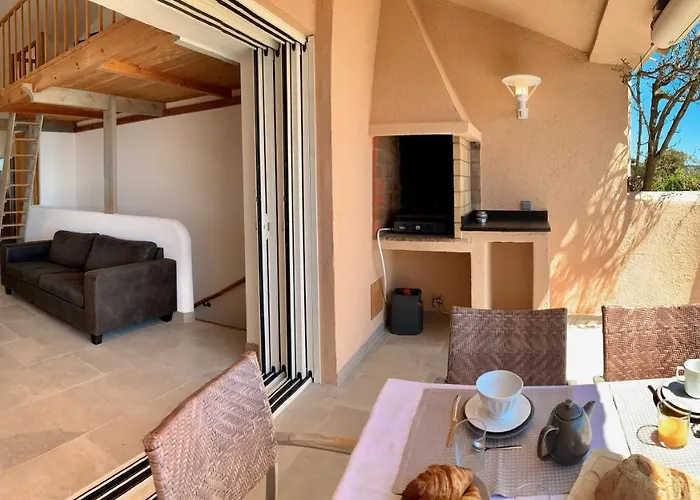 度假居 Maison 4 Pieces, Vue Panoramique, Piscine, Climatisation, Pres De Palombaggia