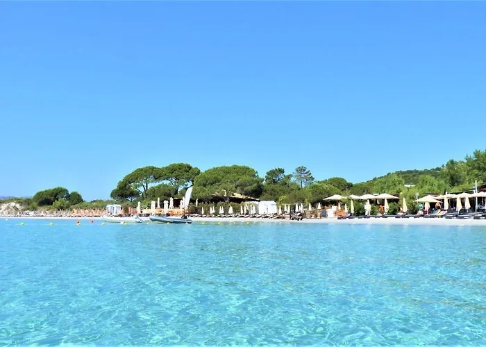 度假居 Maison 4 Pieces, Vue Panoramique, Piscine, Climatisation, Pres De Palombaggia *